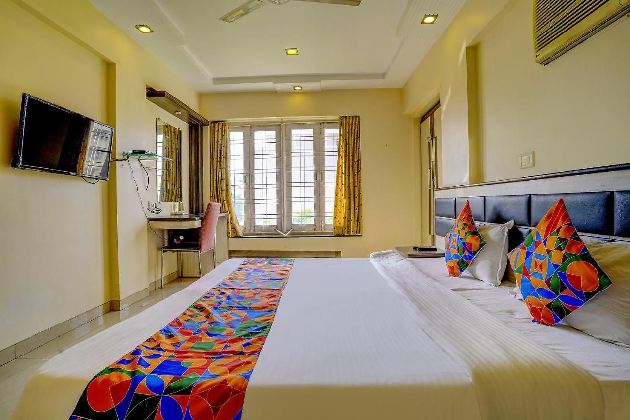 Collection O 81162 Whitefield Hotel
