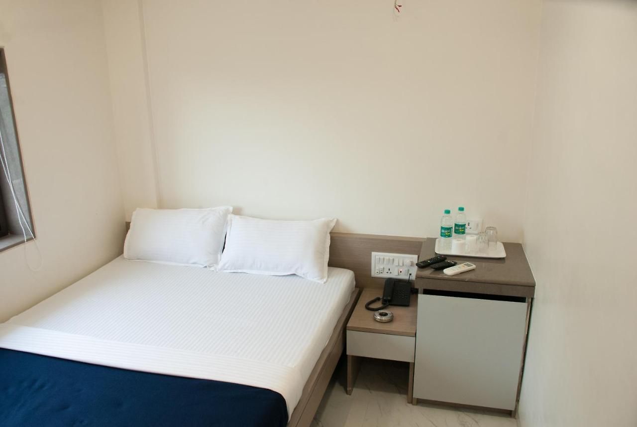 City Hotel 2* Mumbai