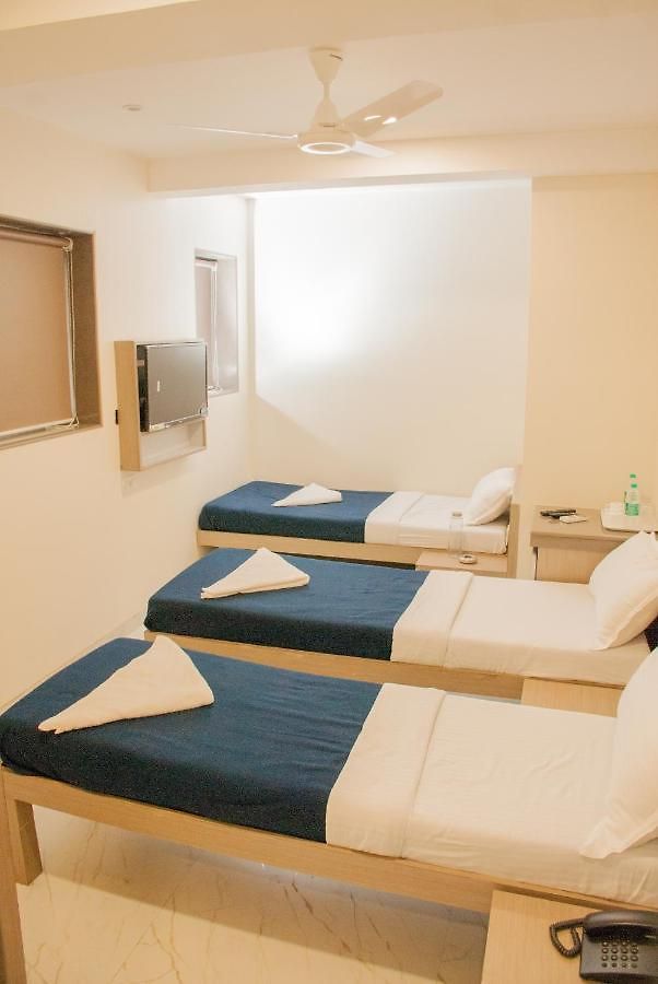 City Hotel Hotel 2*