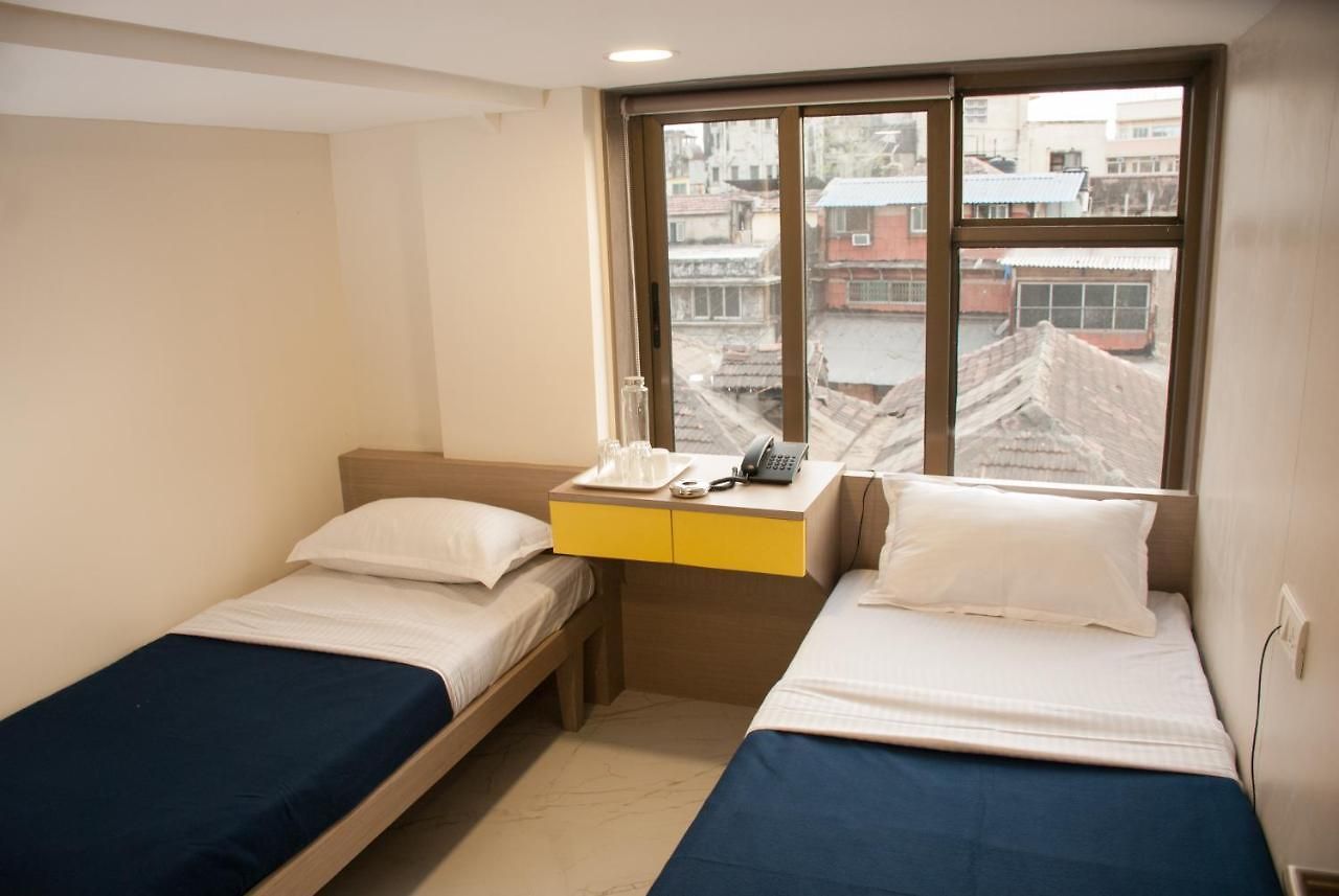 City Hotel 2*