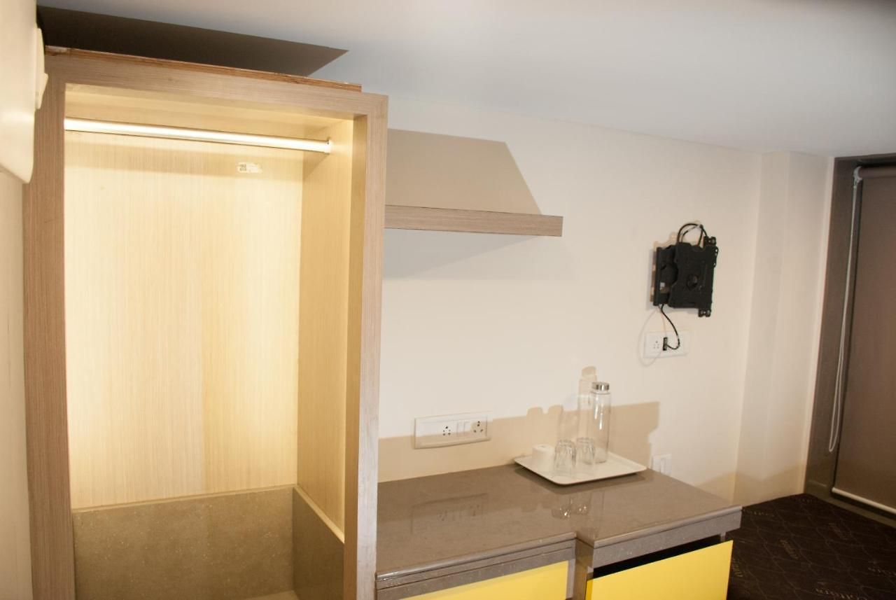 City Hotel Hotel 2*