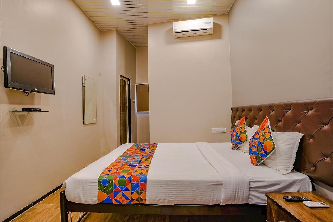 Hotel Fabhotel Comfort Mumbai