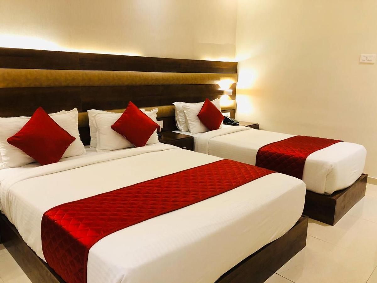 Universal Garden - Near Barc, Chembur 3*