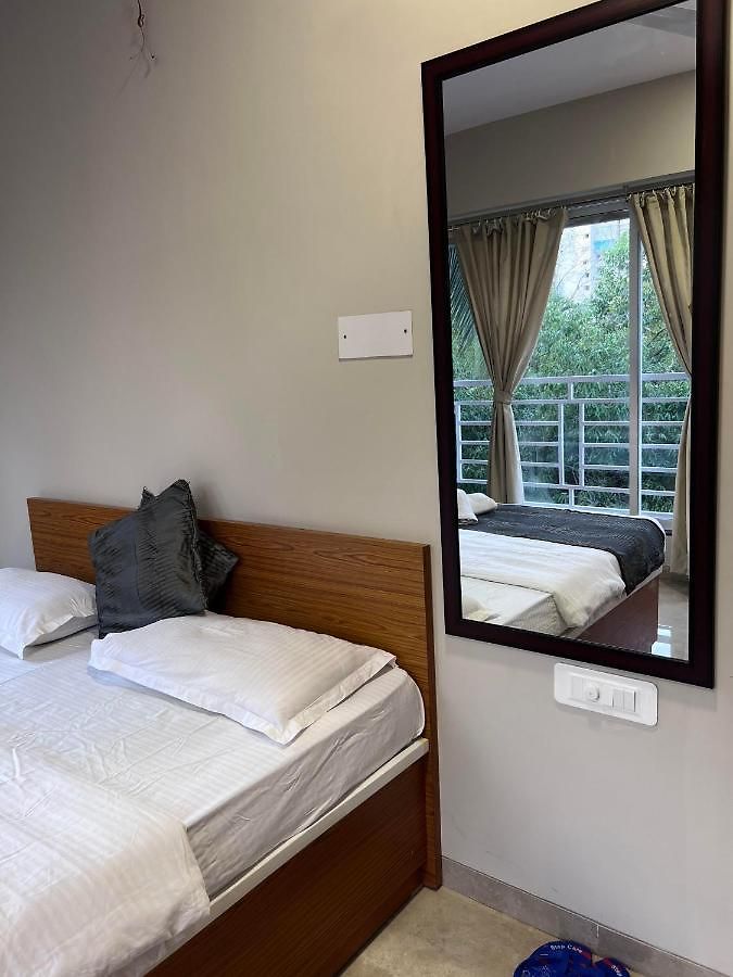 Pinakii Comfort Parle - Near Airport Apartment *