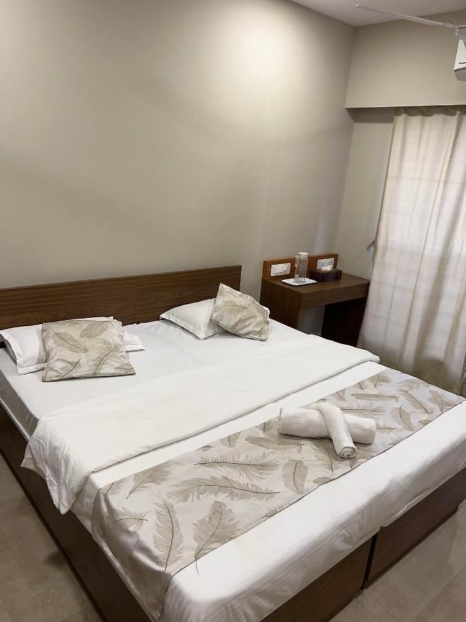 Pinakii Comfort Parle - Near Airport Apartment *