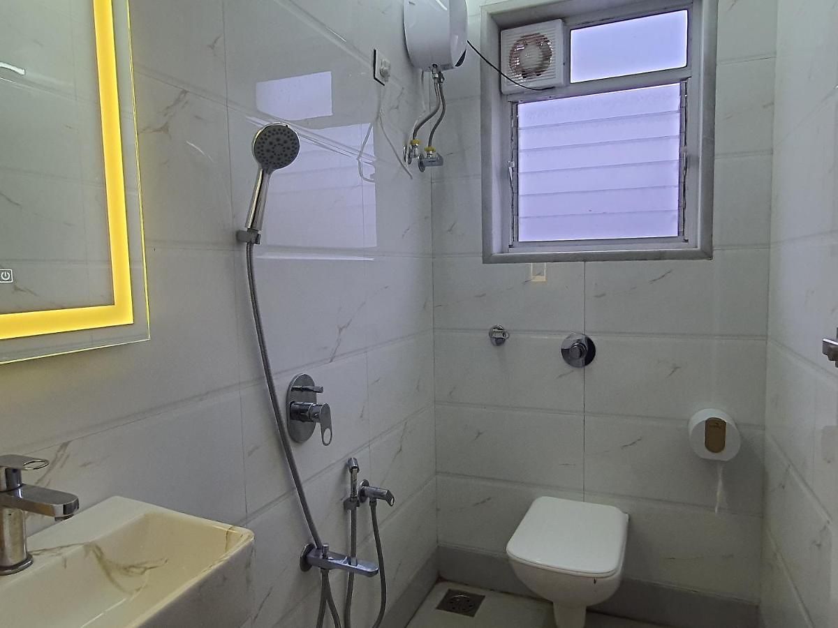Osi Lilavati Bandra Mumbai