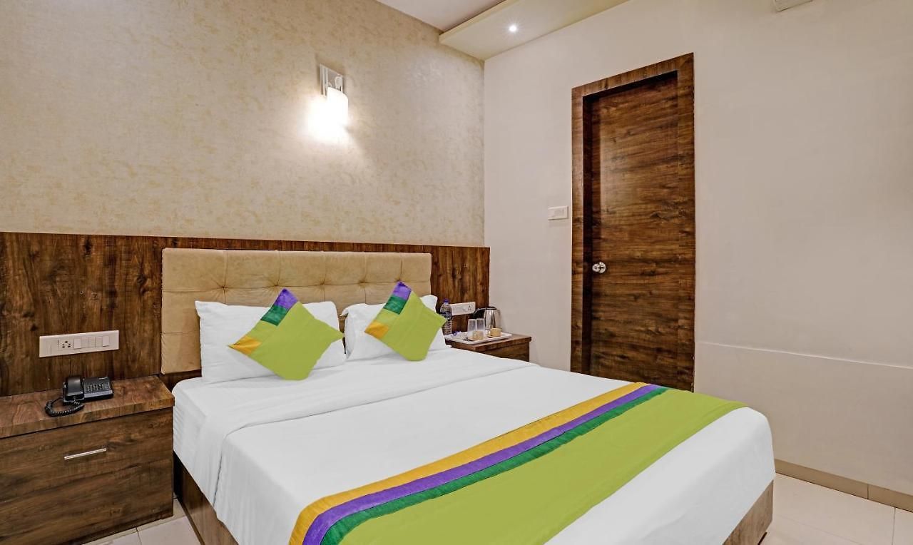Hotel Bkc Mannat