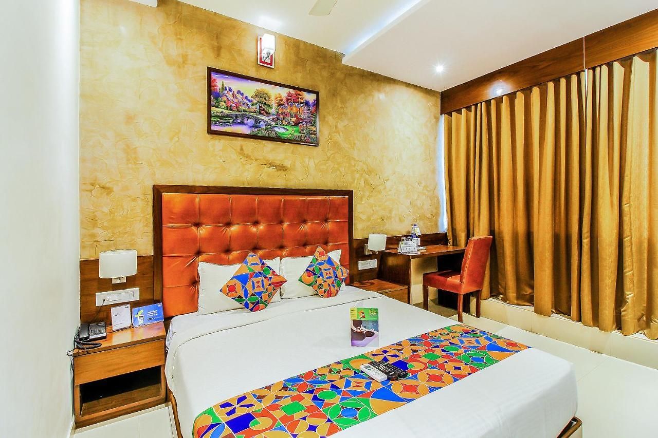 Via Empire Hotel 3*