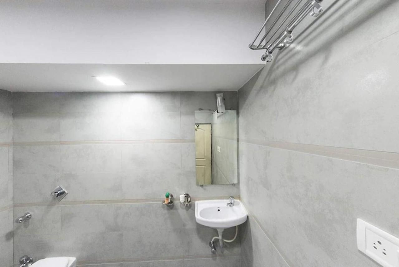 Hotel Fabhotel Annex Executive