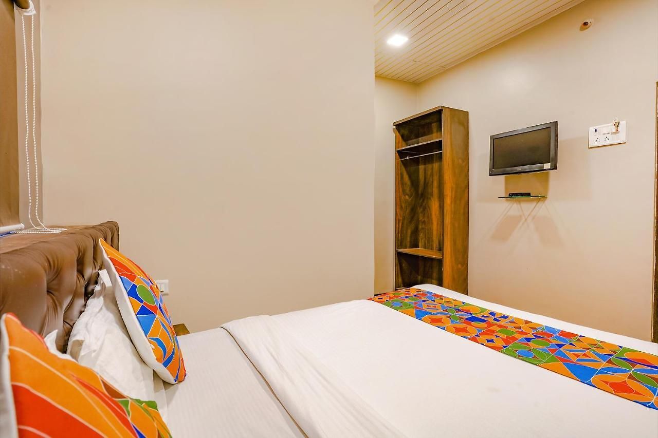 Hotel Fabhotel Comfort Mumbai