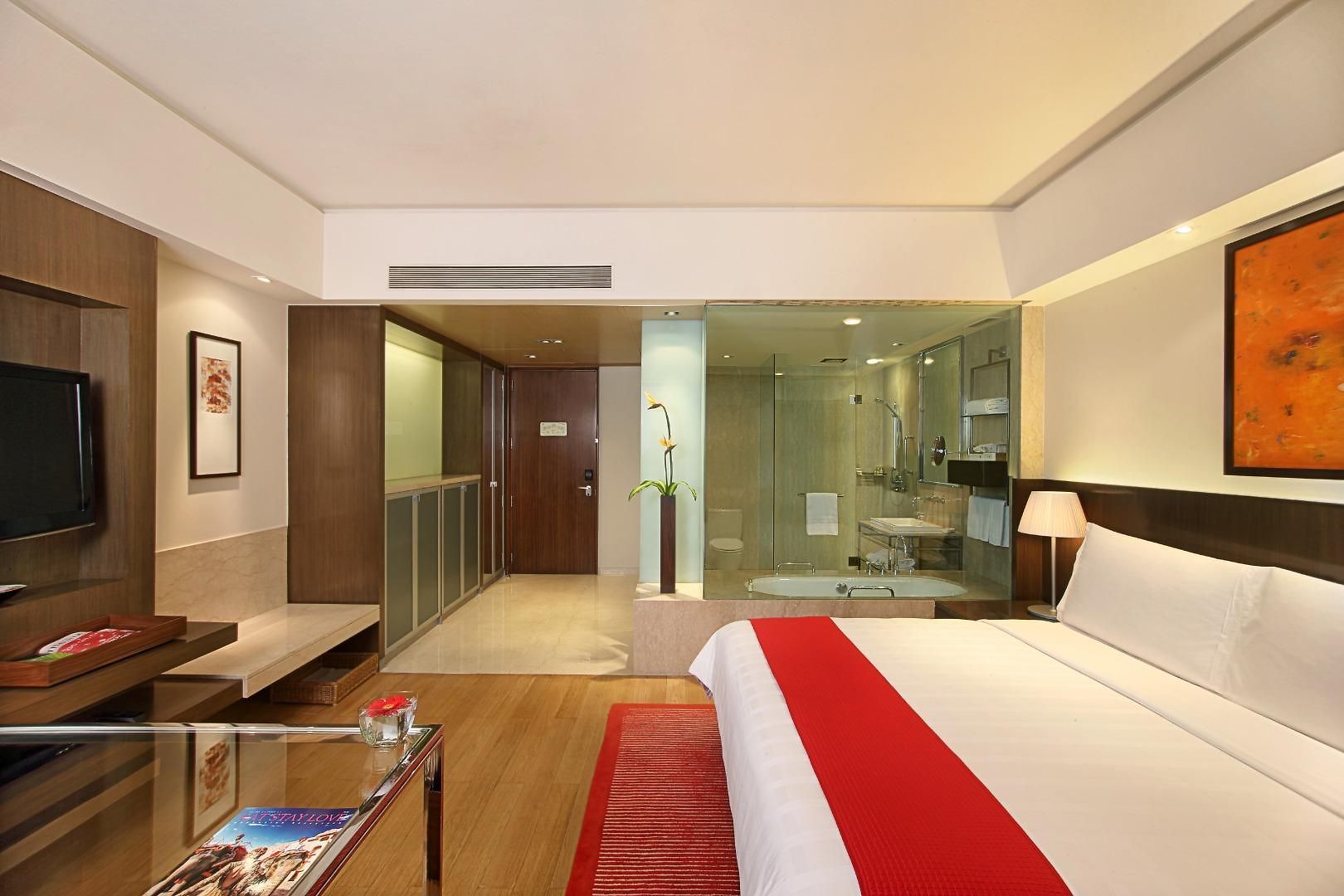 Trident Bandra Kurla 5*