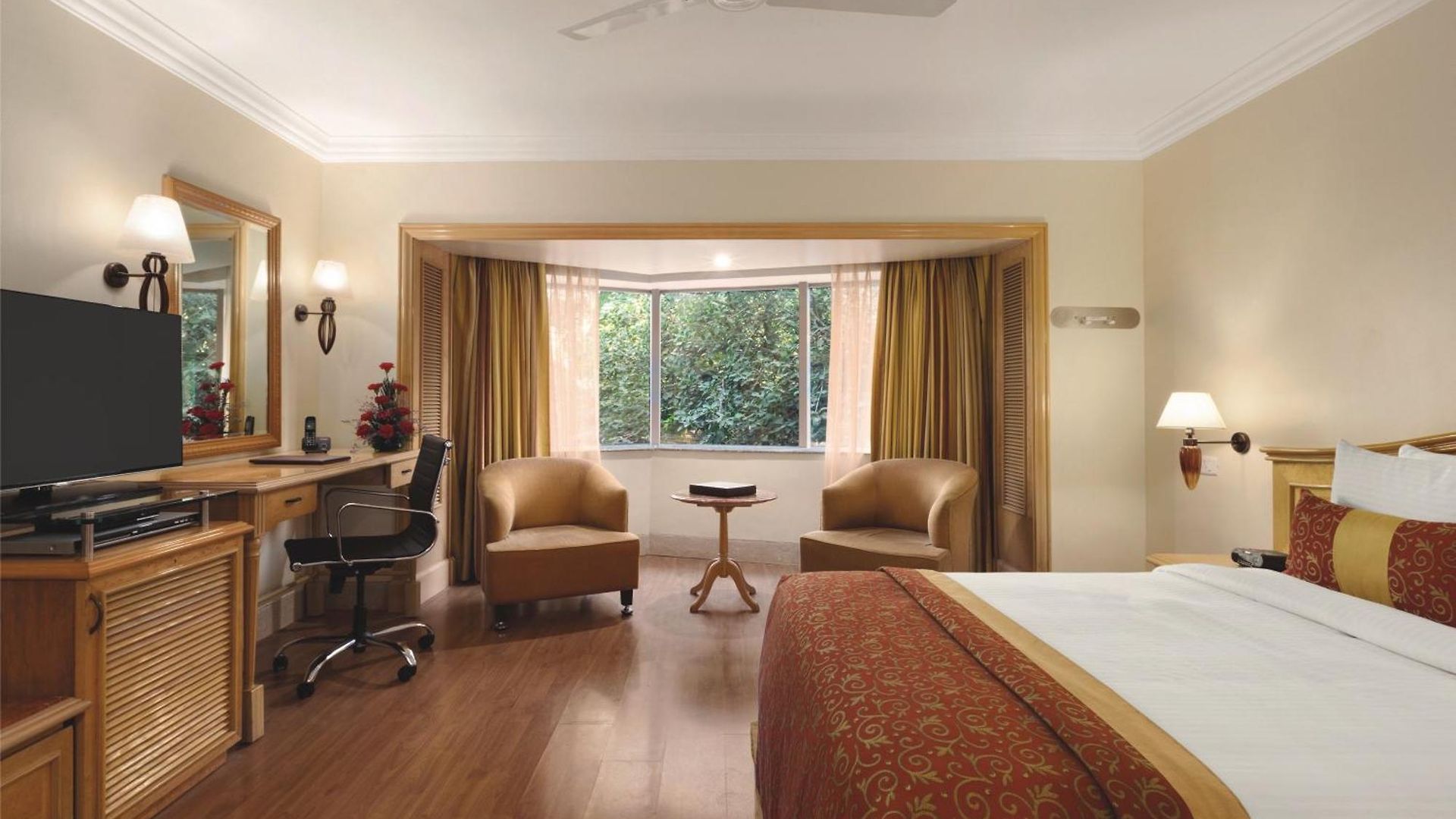 Ramada Plaza By Wyndham Palm Grove 5* Mumbai
