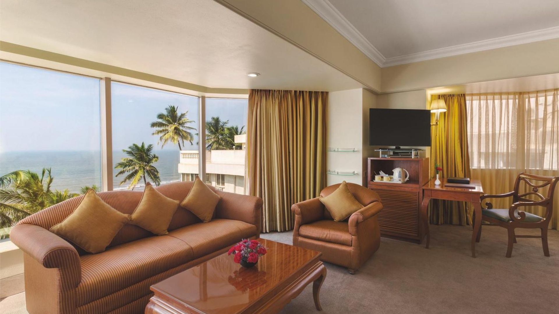 Ramada Plaza By Wyndham Palm Grove Hotel
