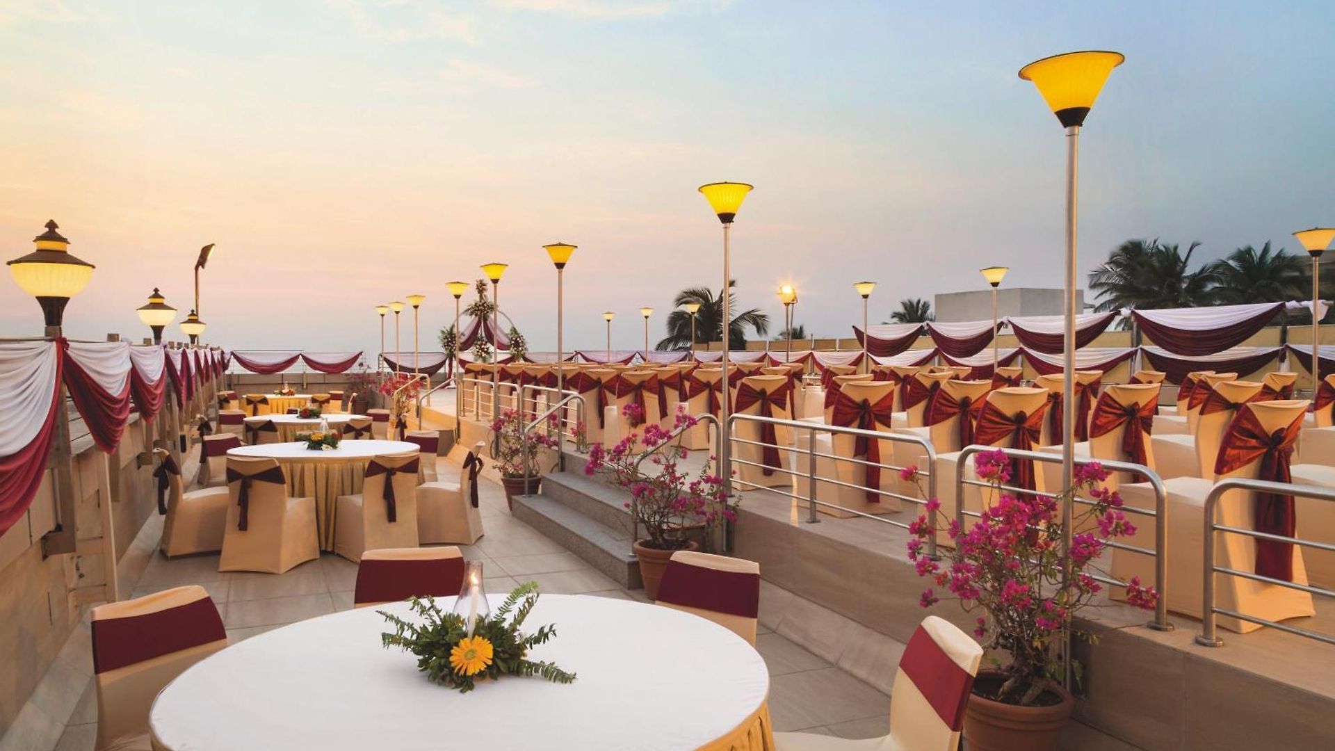 Ramada Plaza By Wyndham Palm Grove Hotel 5*
