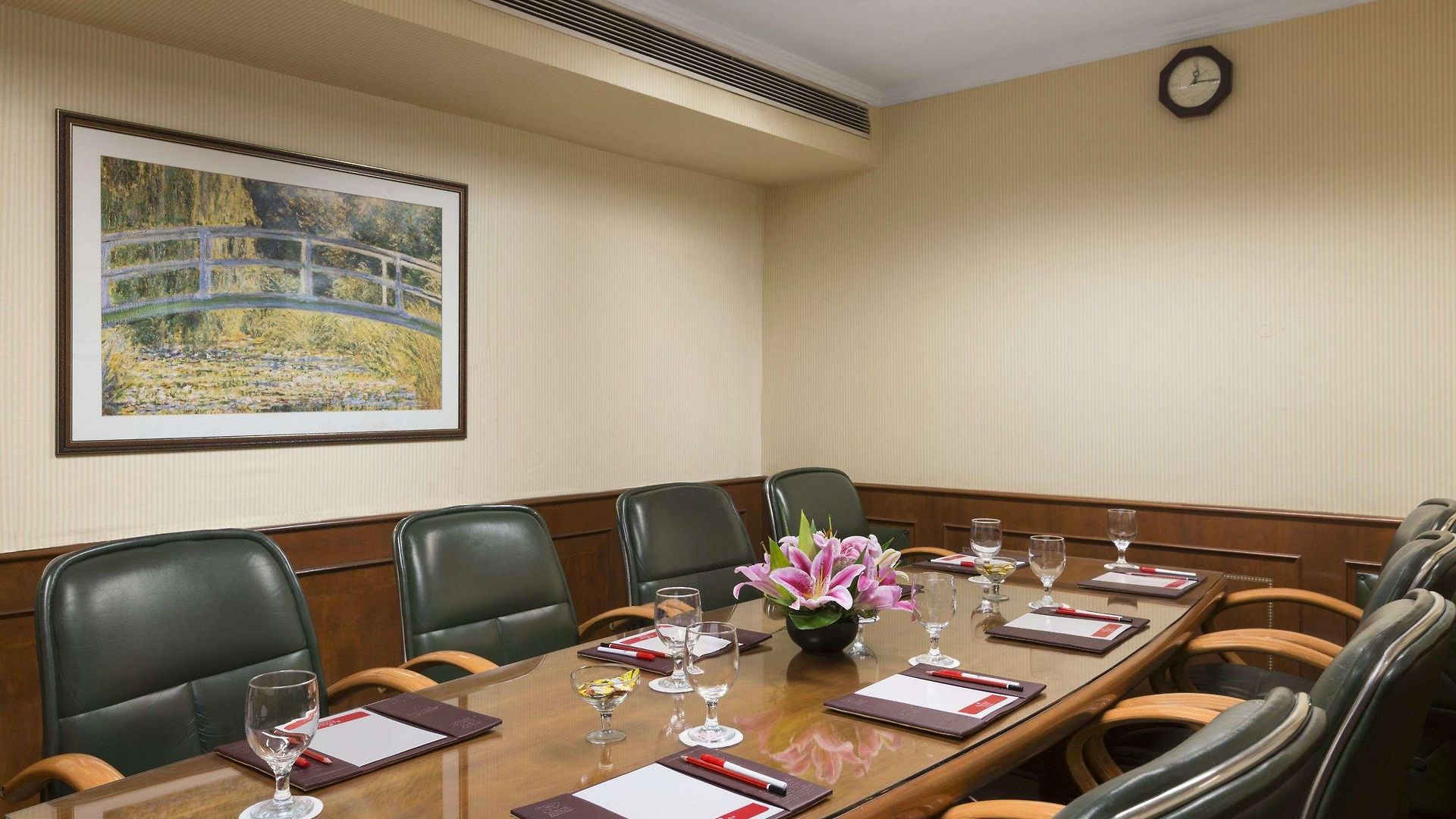 Ramada Plaza By Wyndham Palm Grove Hotel 5*