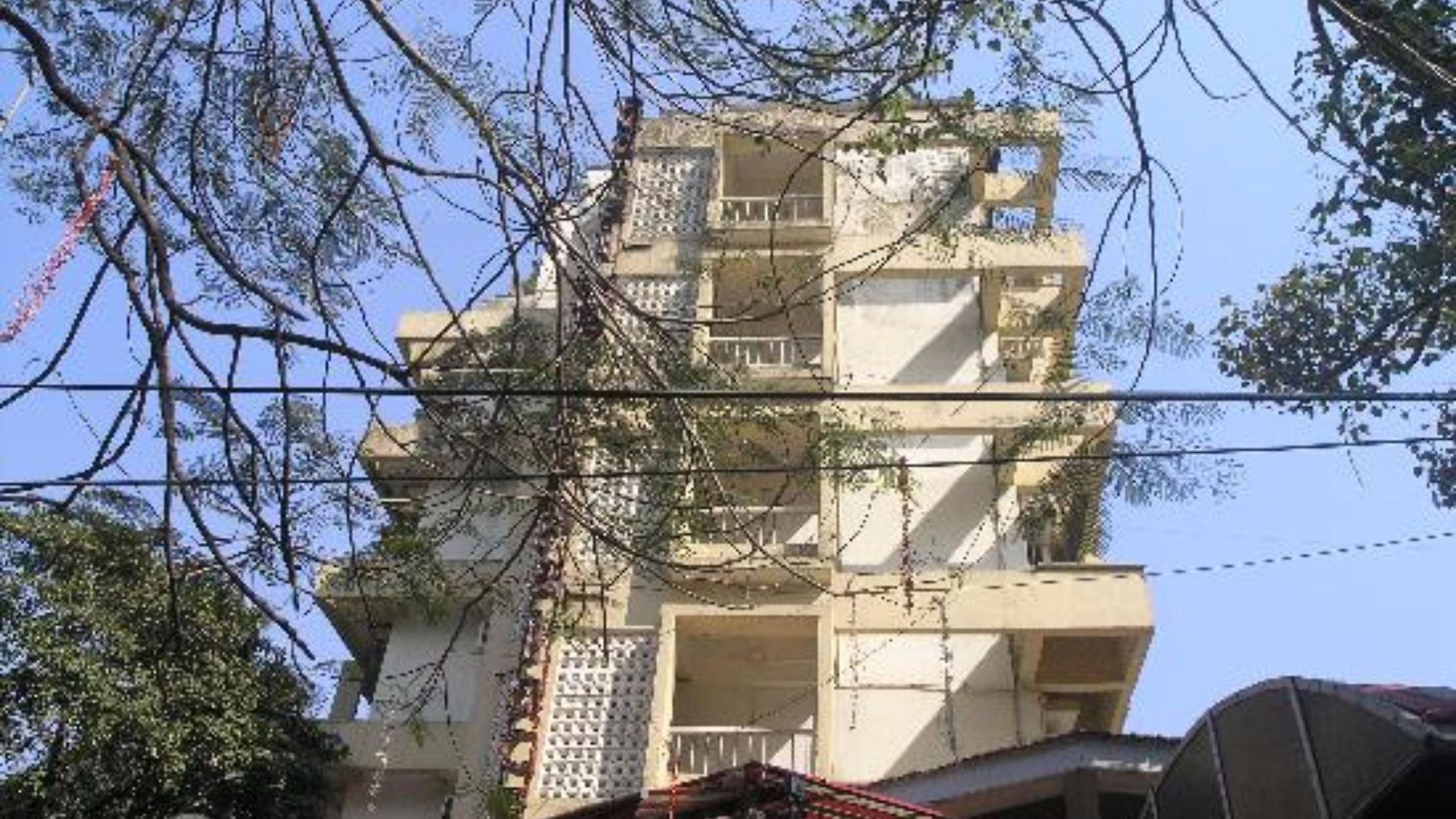 Metro Palace Bandra