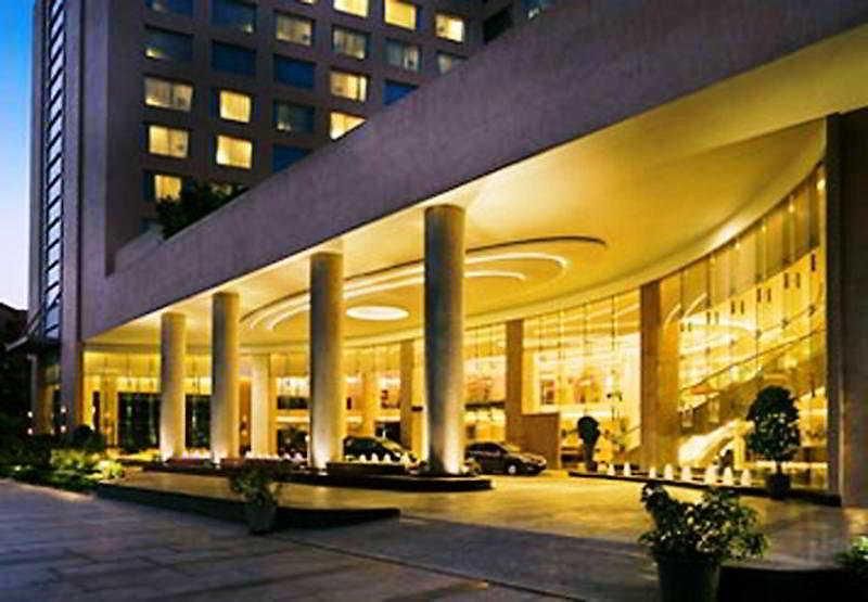 Courtyard By Marriott International Airport Hotel