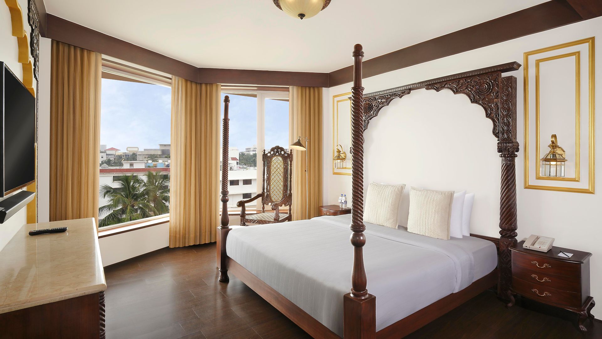 Hotel Novotel Juhu 5*