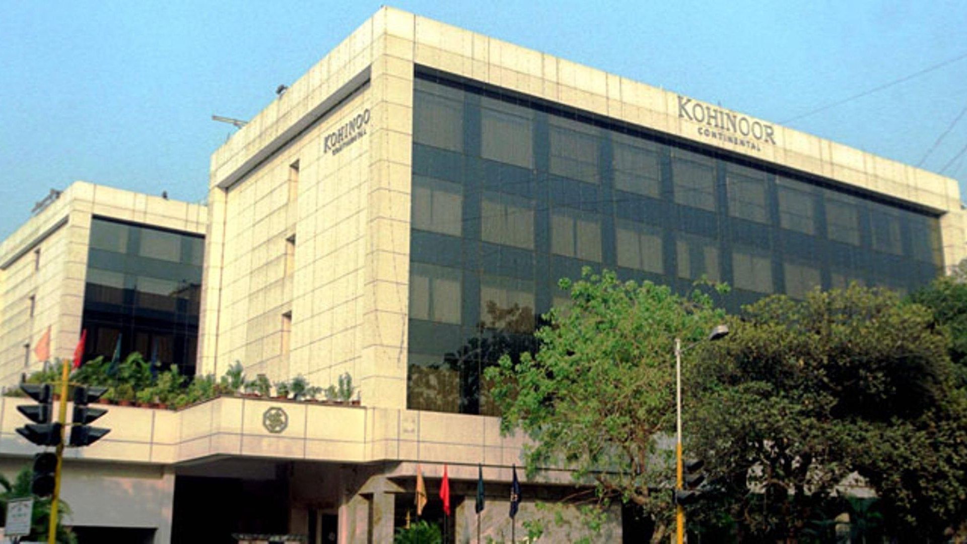 Kohinoor Continental, Airport Hotel 4*