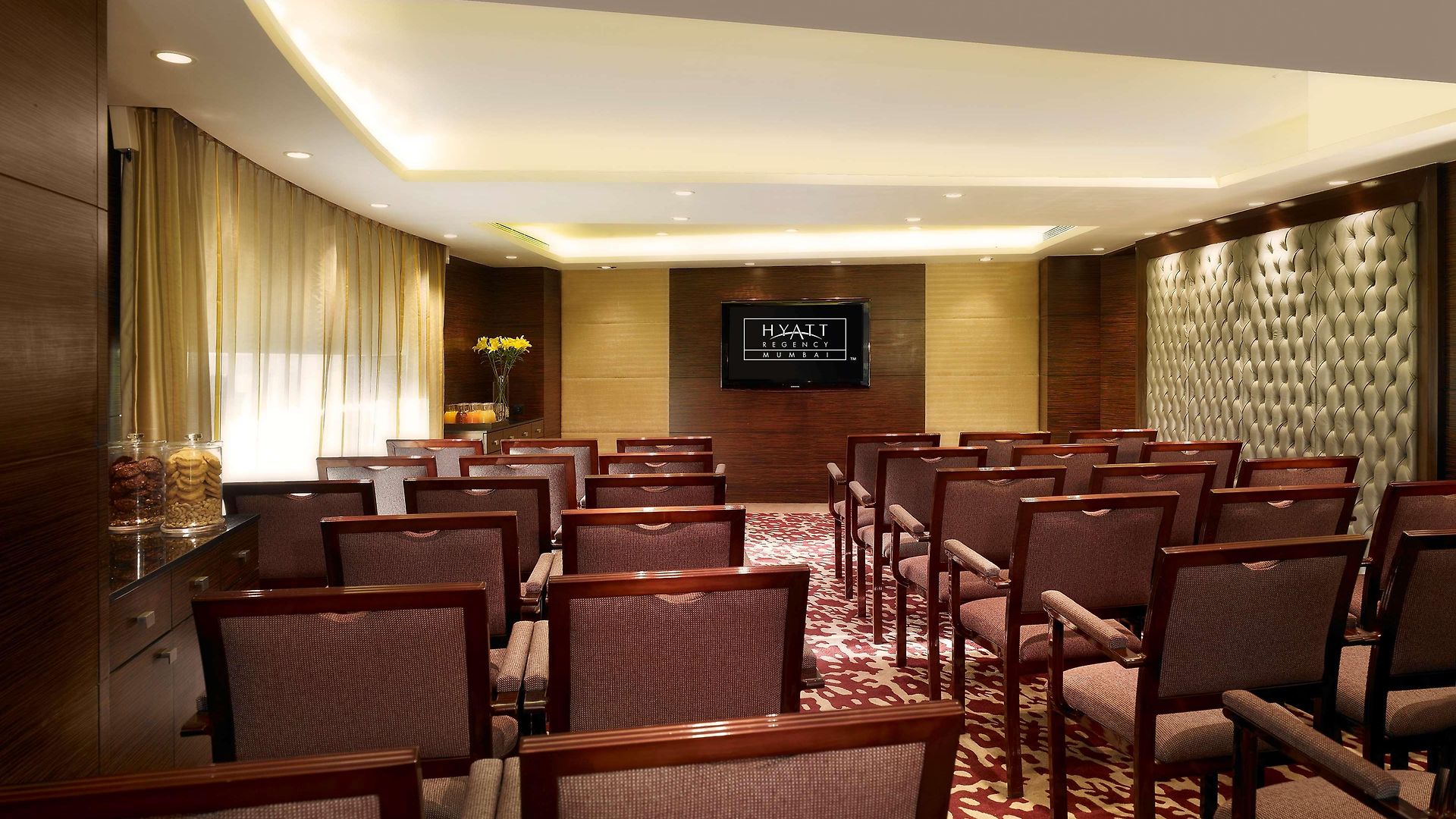 Hyatt Regency International Airport Hotel