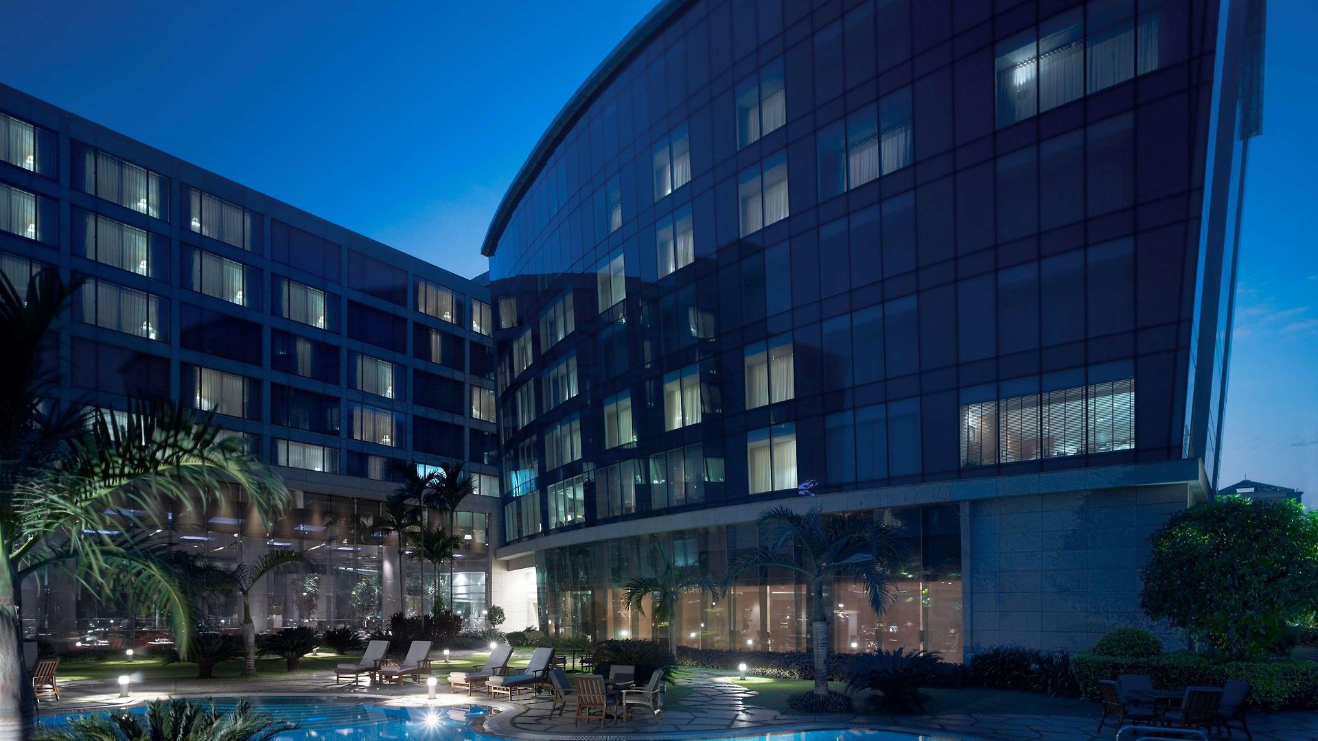 Hyatt Regency International Airport Hotel 5*