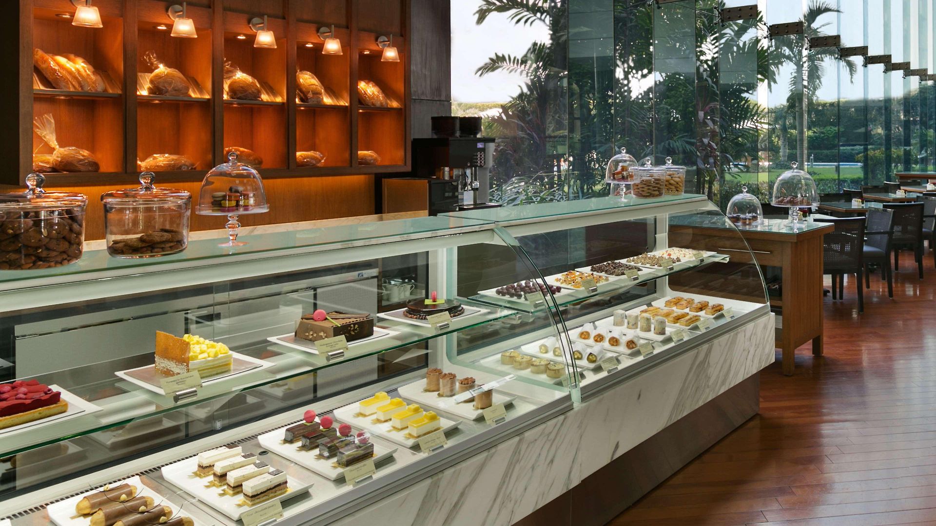 Hotel Hyatt Regency International Airport 5*