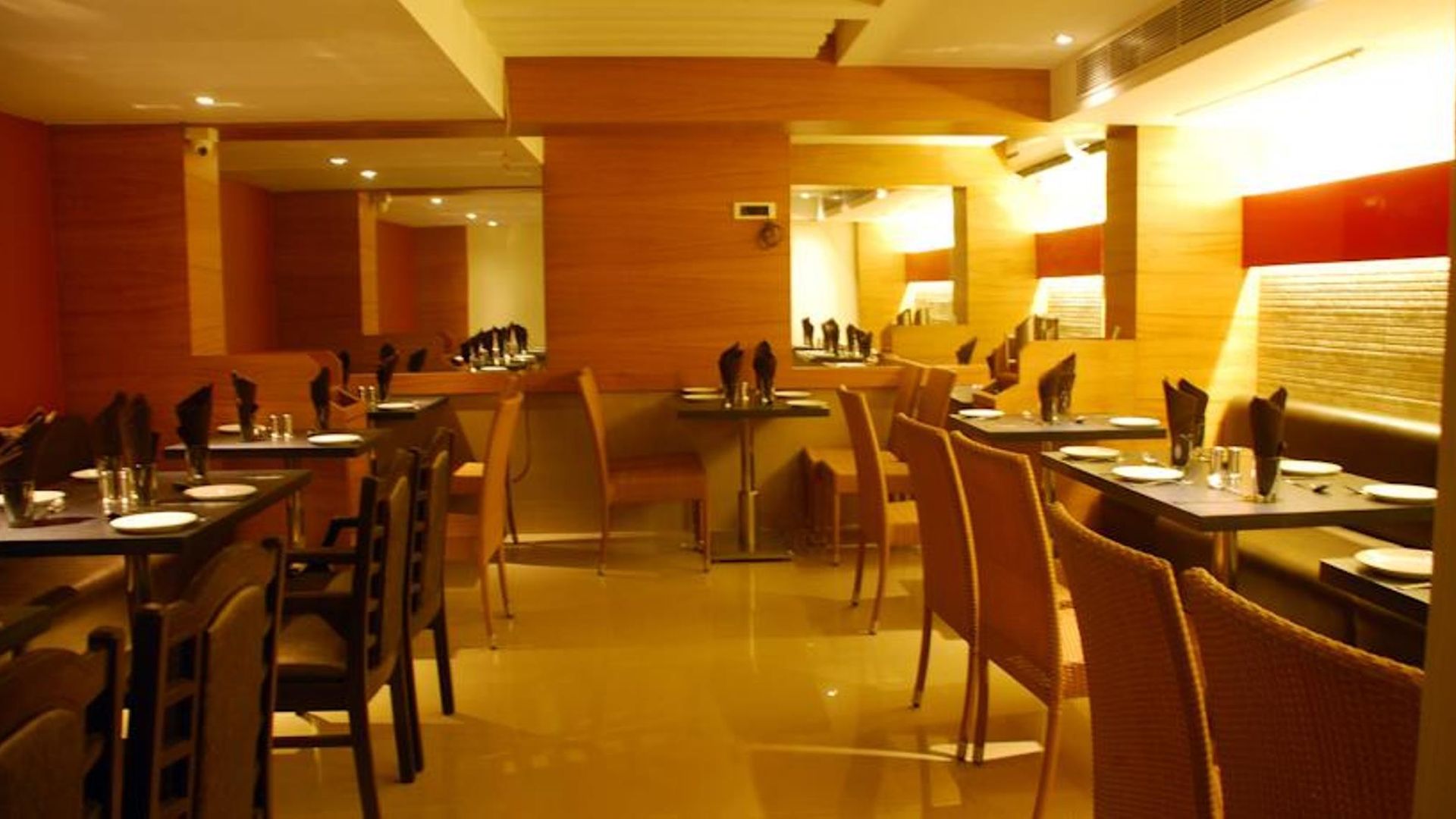Hotel Oriental Aster - International Airport 4*