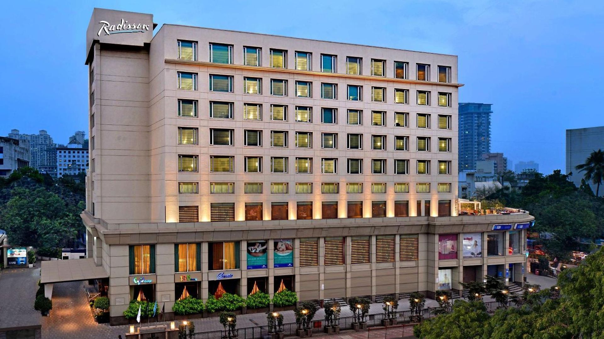 Hotel Radisson Goregaon 4*