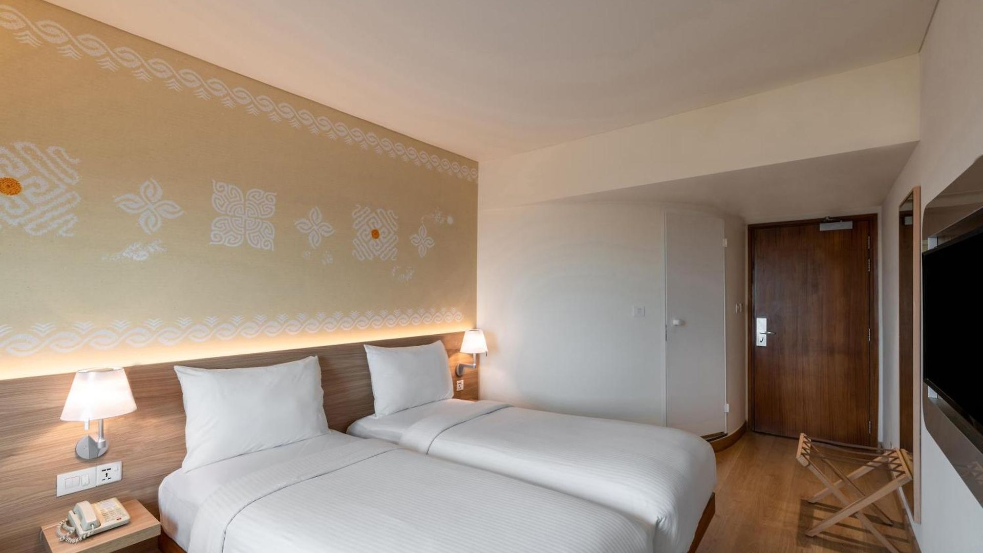 Hotel Ibis Airport - An Accor Brand
