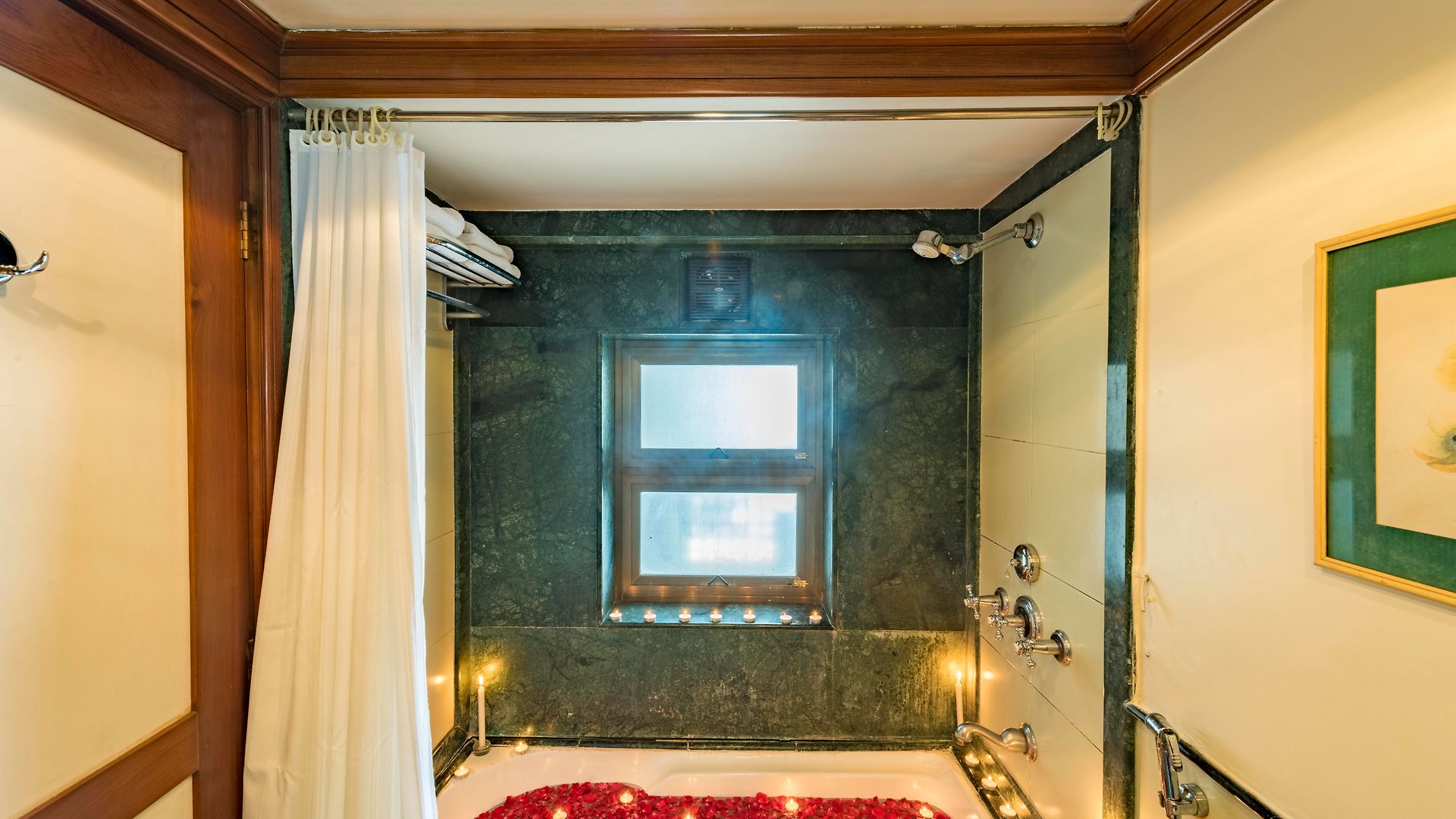 Hotel Parle International