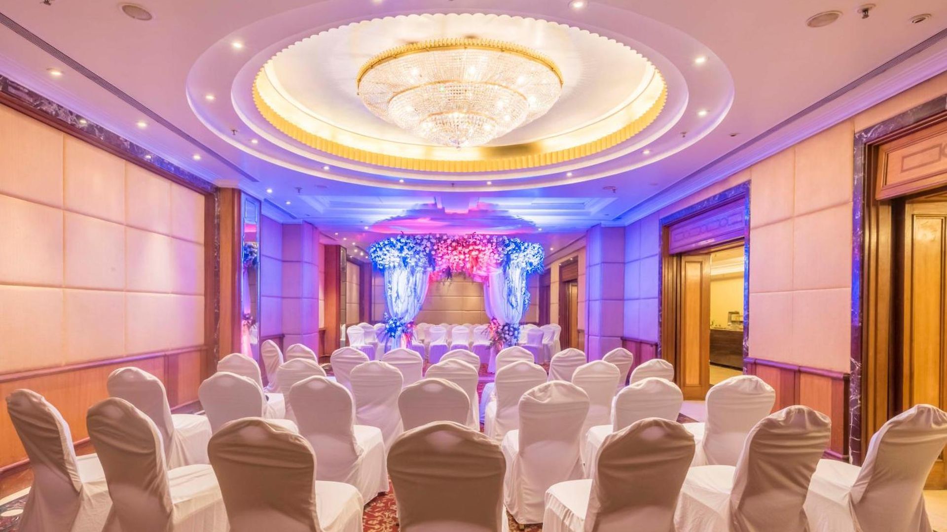 Parle International Hotel