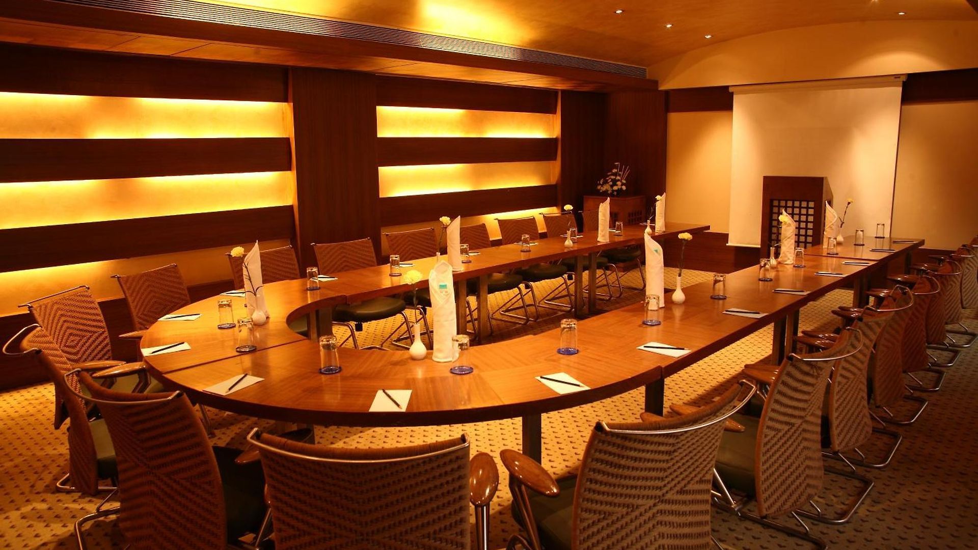 Hotel Sun-n-sand Juhu 5*