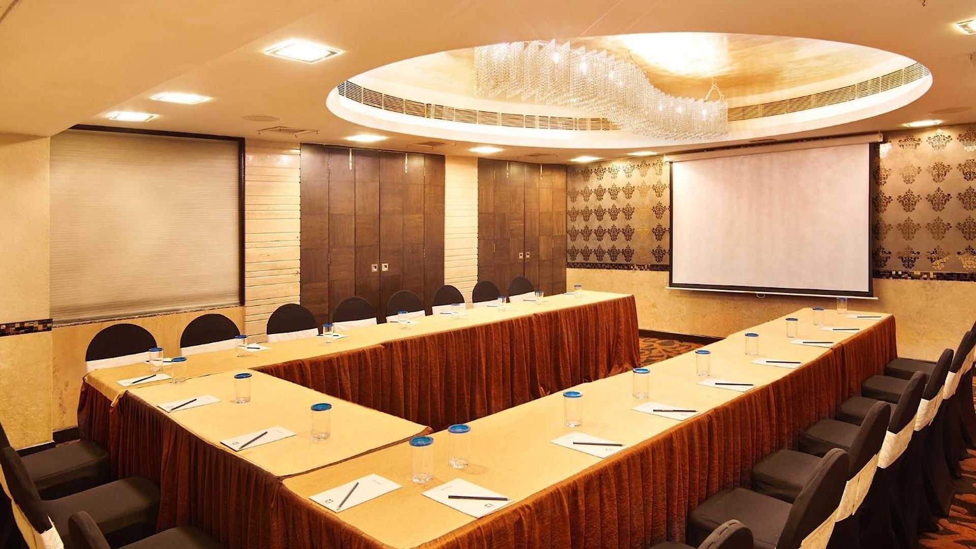 The Shalimar Hotel, Kemps Corner Hotel