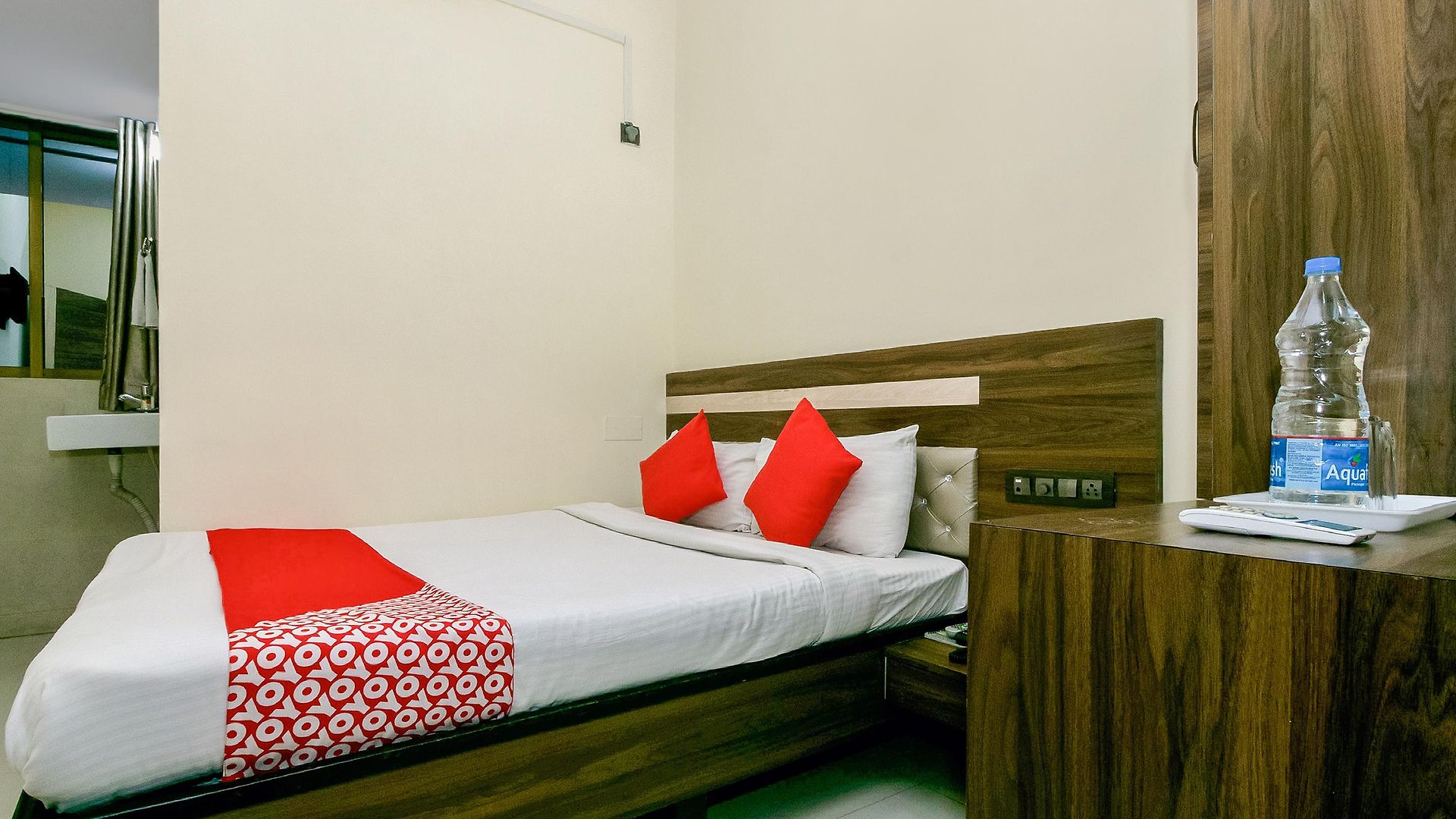 Hotel Oyo 23656 Parimeet 3*