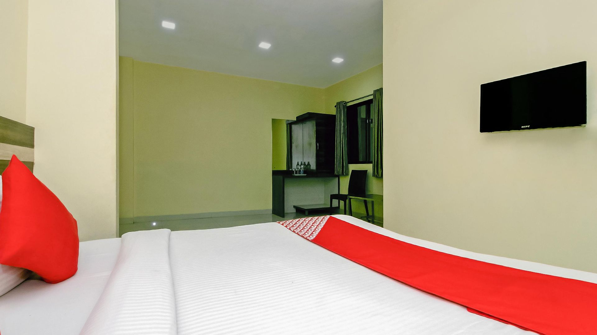 Oyo 23656 Parimeet Hotel