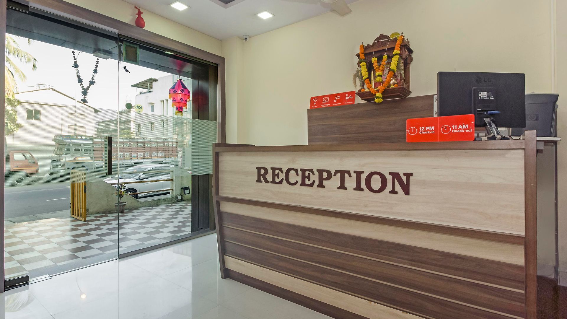 Hotel Oyo 23656 Parimeet 3*