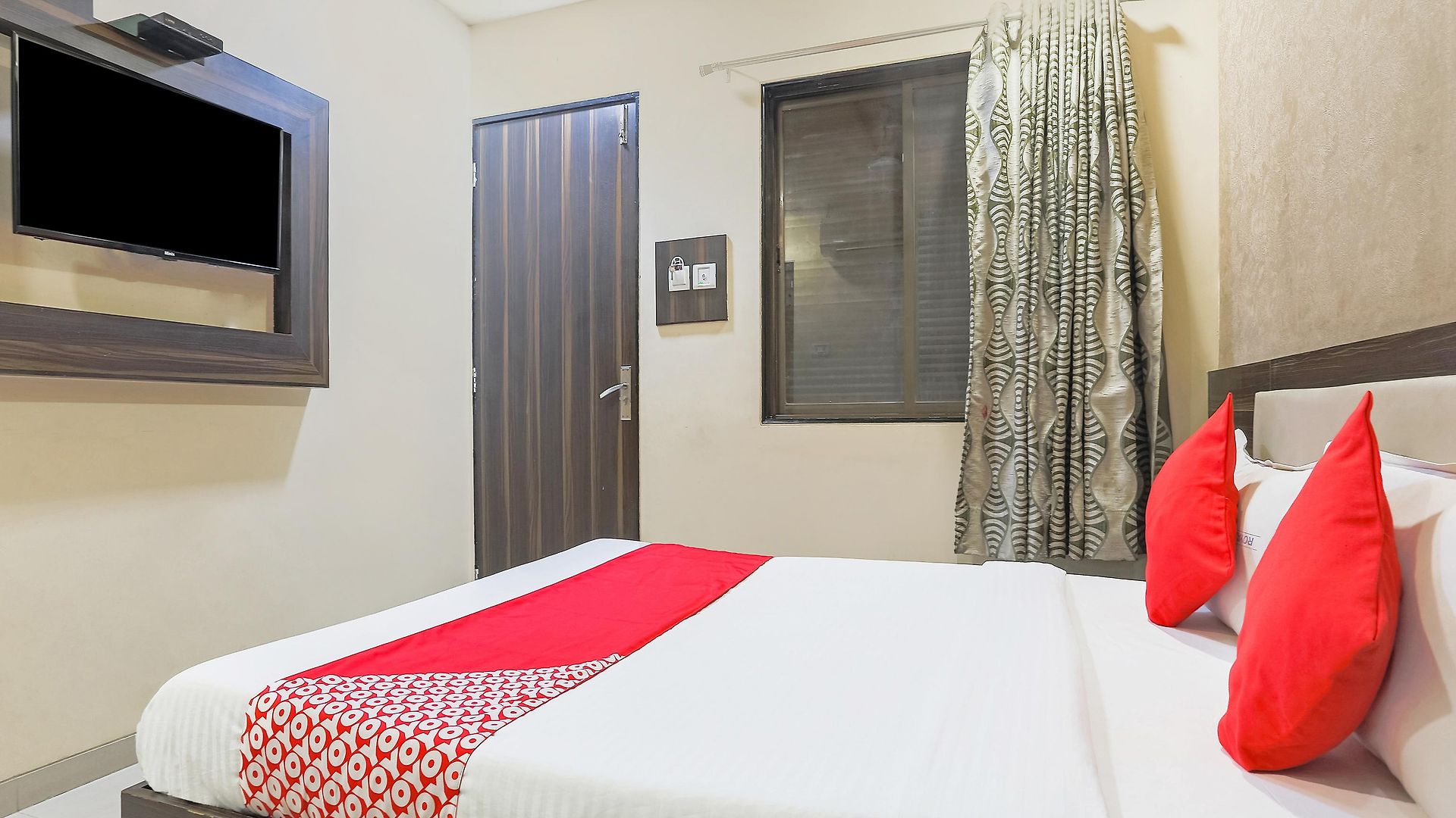 Adore Palace Lodge Mumbai