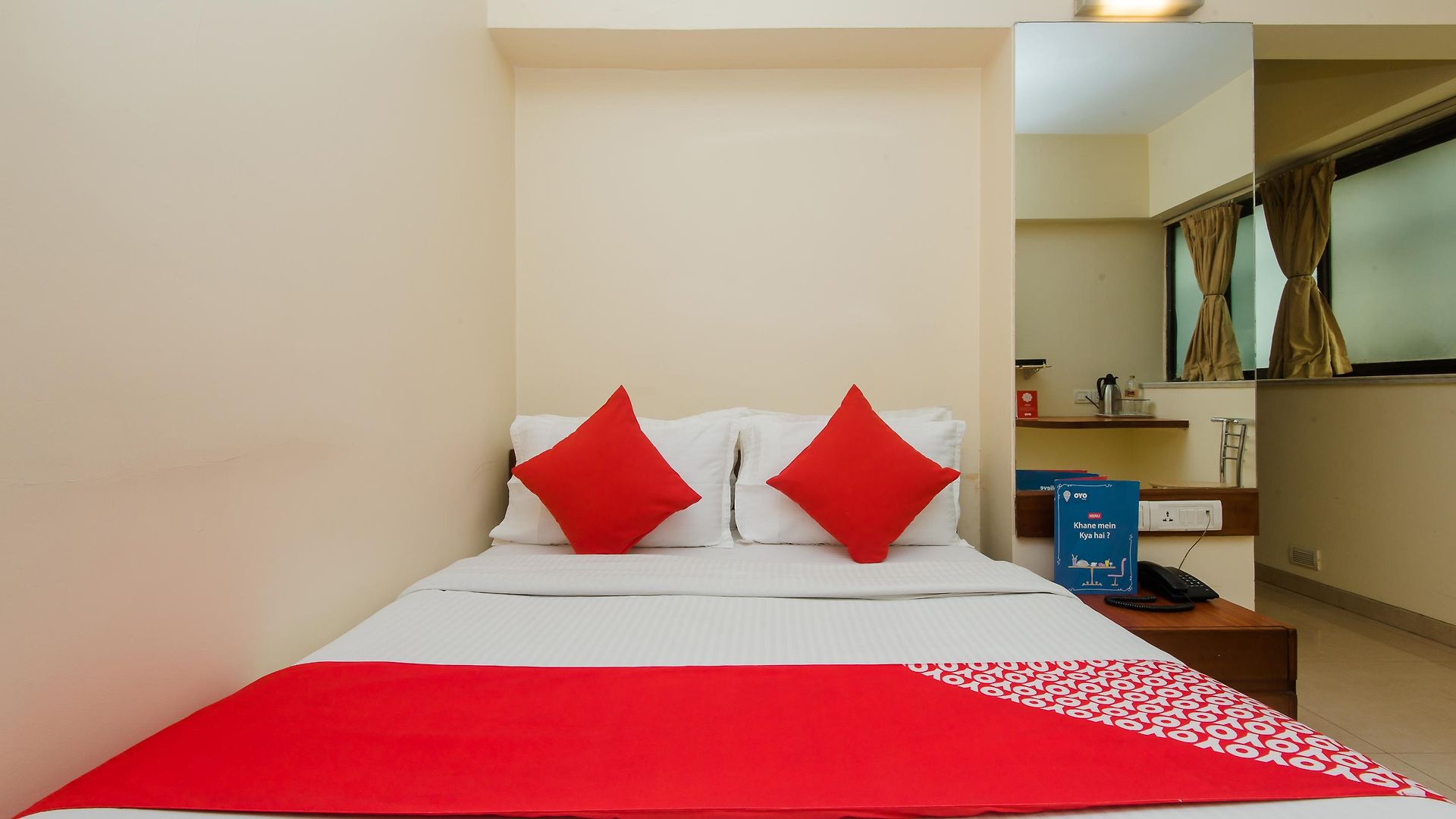Jayshree Domestic Airport Hotel 3*