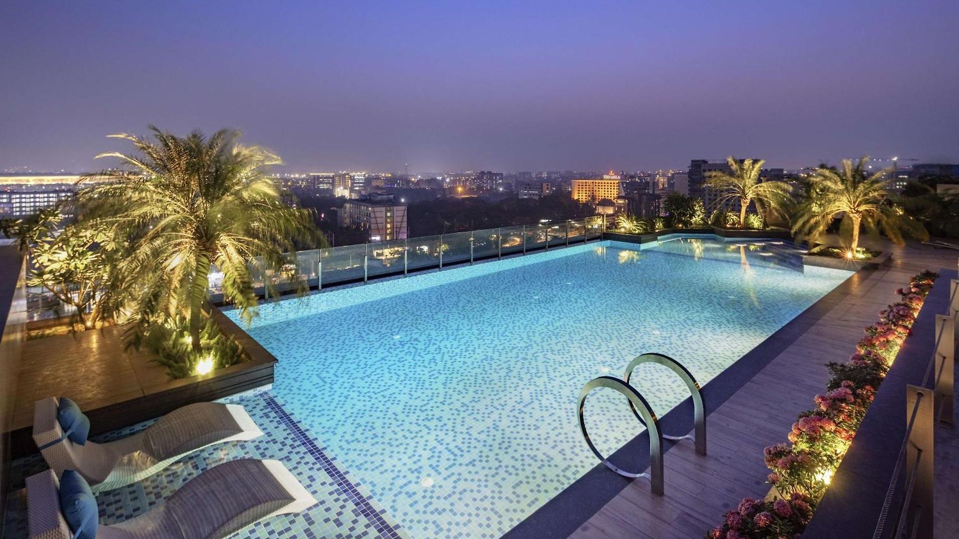 Radisson Blu International Airport Hotel 5*