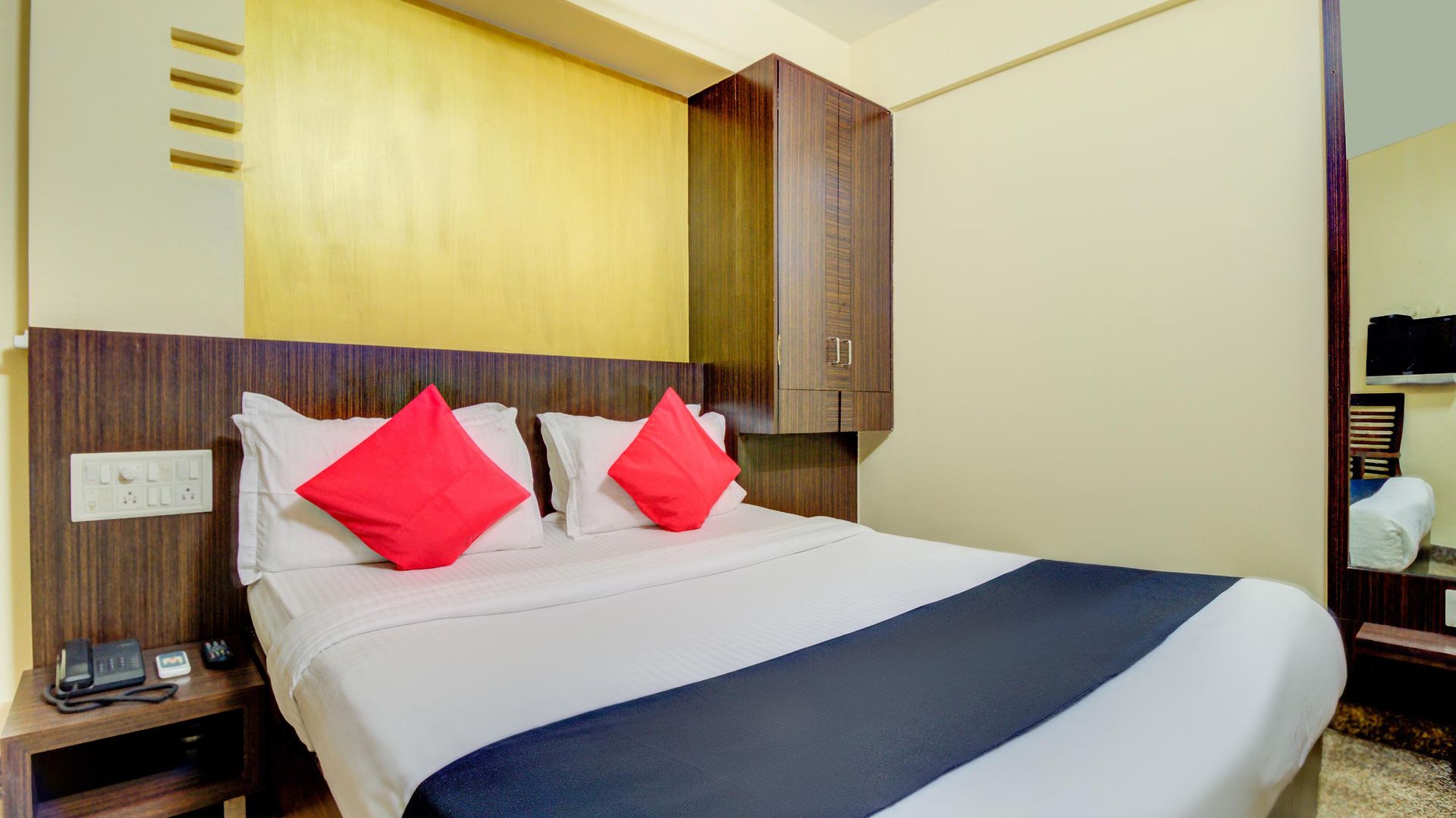 Oyo 8850 J K Regency Hotel 2*