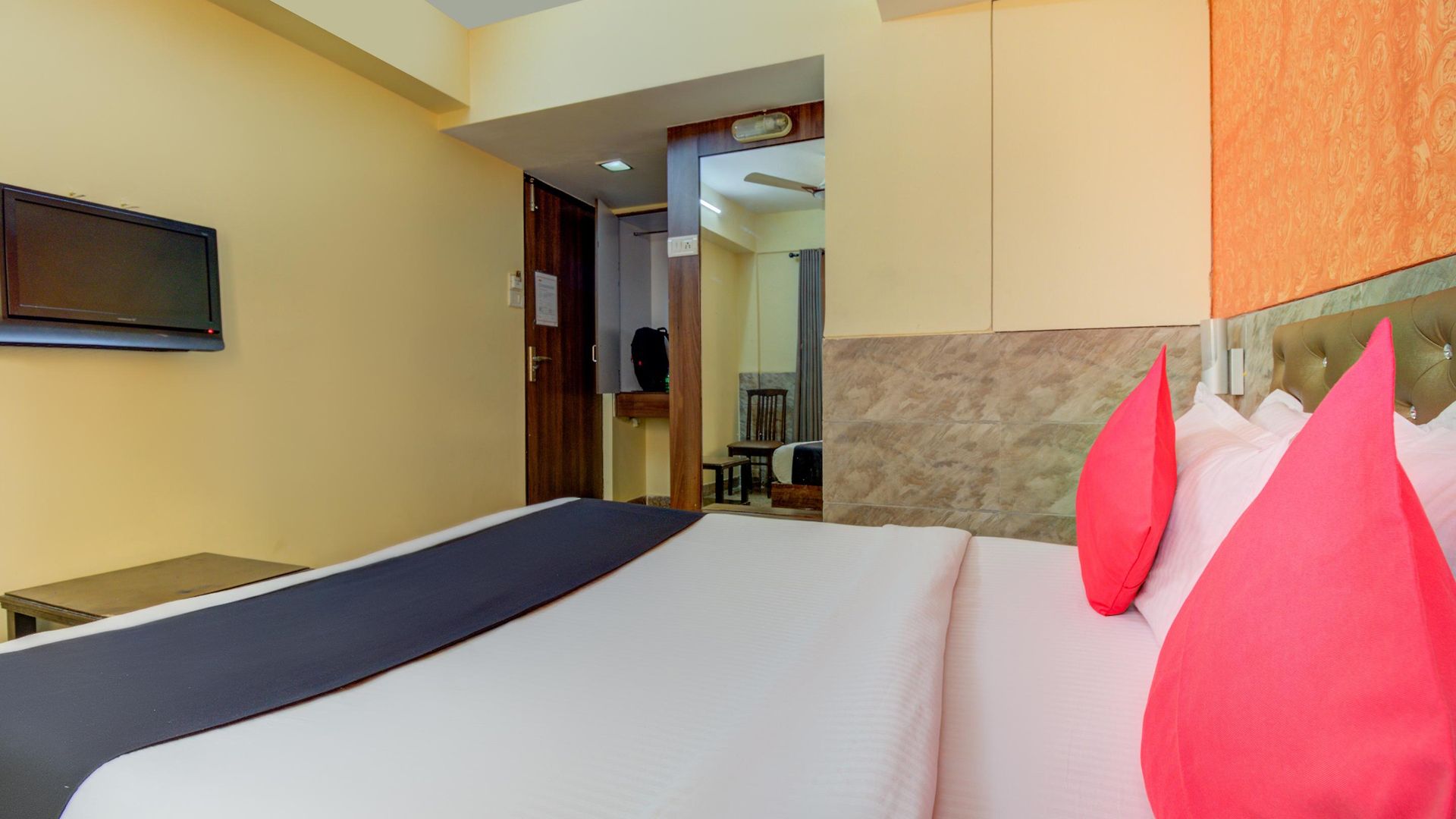 Hotel Oyo 8850 J K Regency 2*