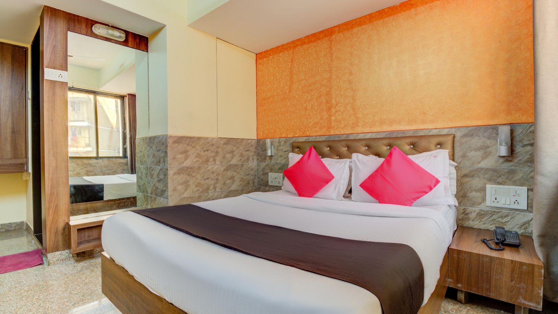 Oyo 8850 J K Regency Hotel Mumbai