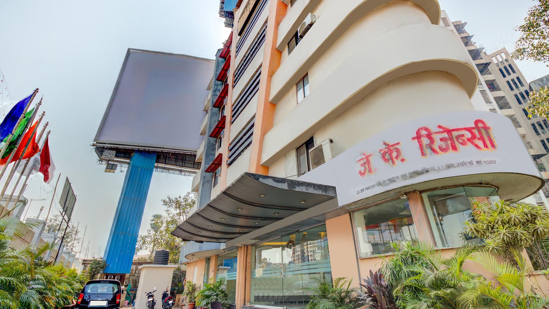 Hotel Oyo 8850 J K Regency 2*