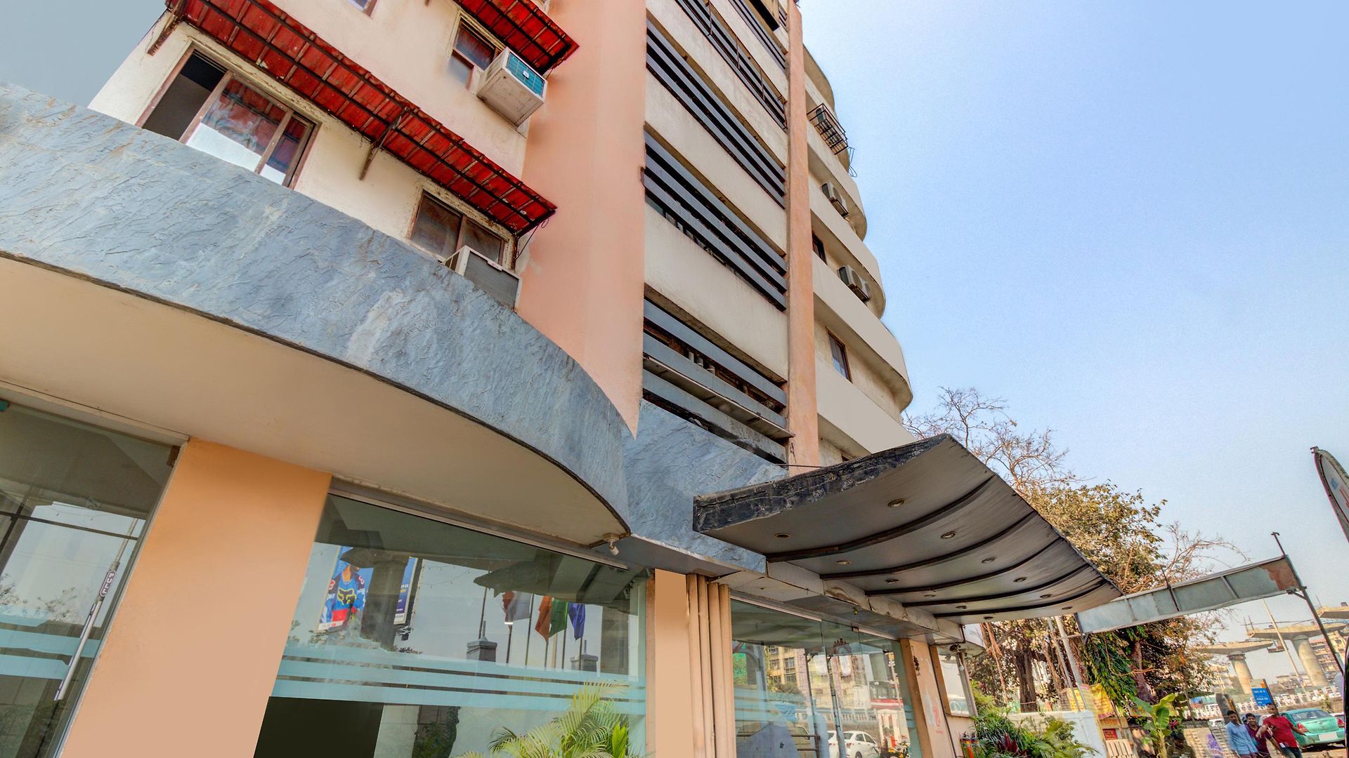 Oyo 8850 J K Regency Mumbai