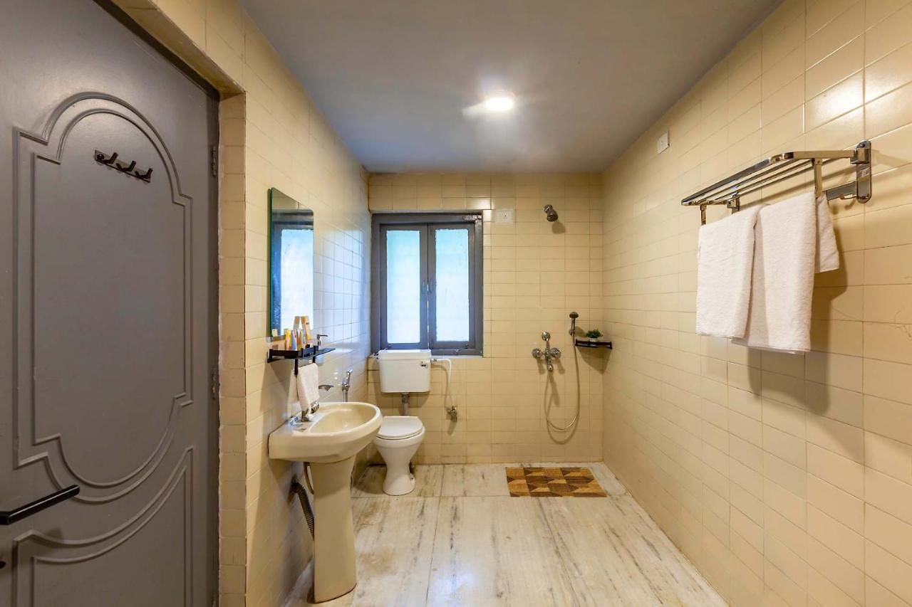 Grey Mosaics By Stayvista - Mountain-view In Vasai With Pool, Spacious Lawn & Terrace Villa Mumbai