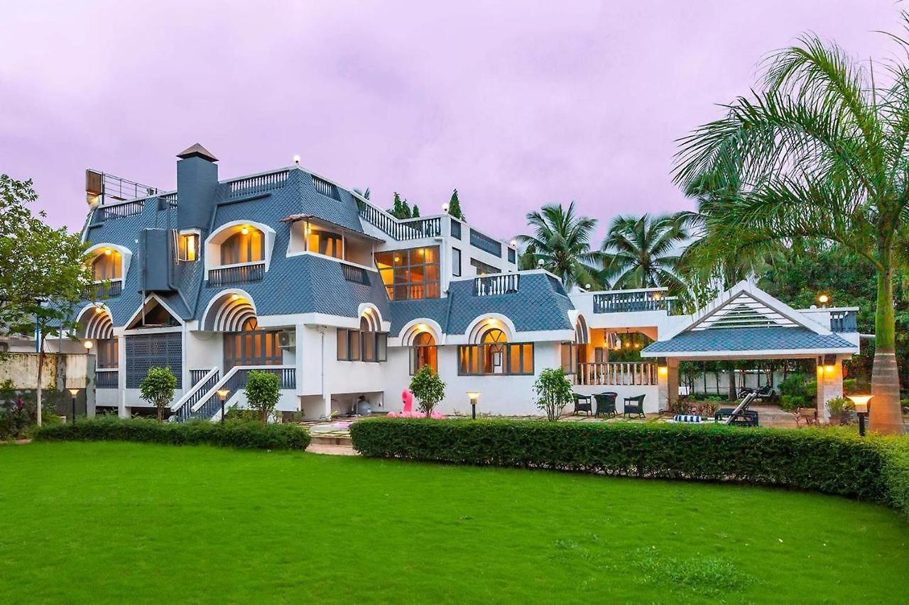Grey Mosaics By Stayvista - Mountain-view In Vasai With Pool, Spacious Lawn & Terrace Villa Mumbai