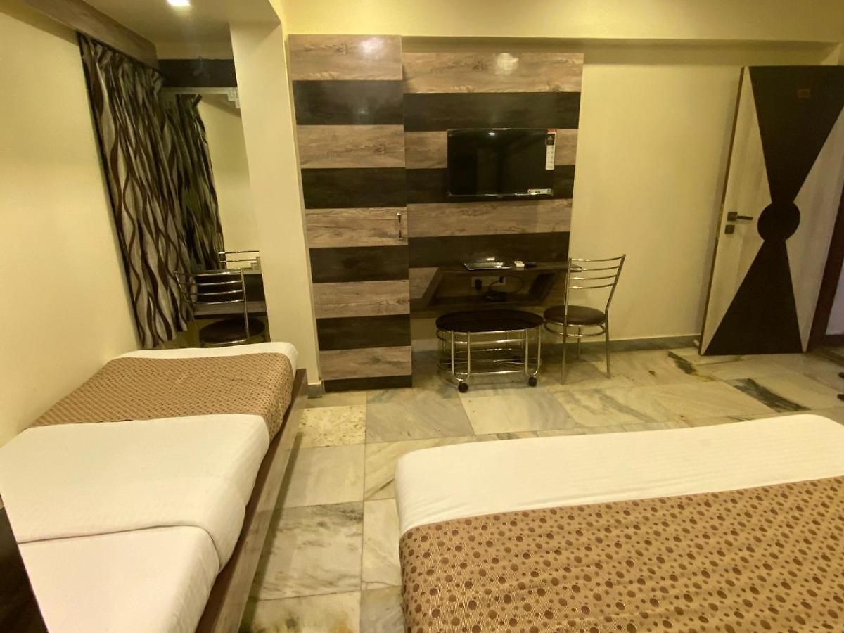 Hotel Oc Residency