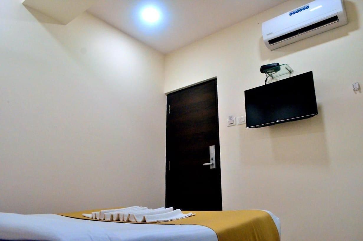 Hotel The 2*
