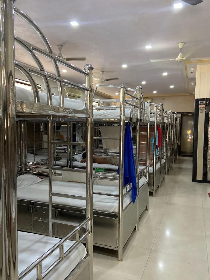 Hostel Royal By Wb *