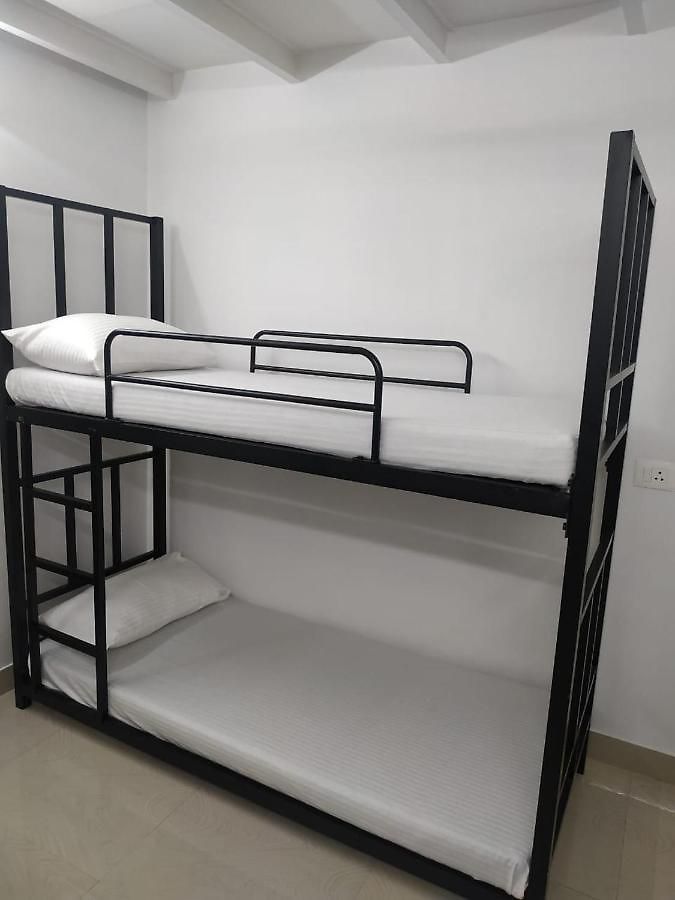 White Waves Pg Residences Hostel